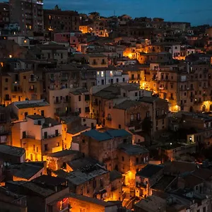 ** Frühstückspension La Terrazza Di Empedocle Italien
